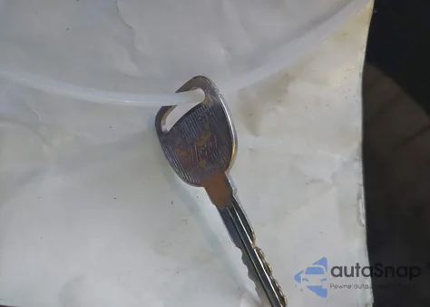 2001 Oldsmobile Alero Gl2 z USA, uszkodzony, nr VIN 1G3NL52E01C277699